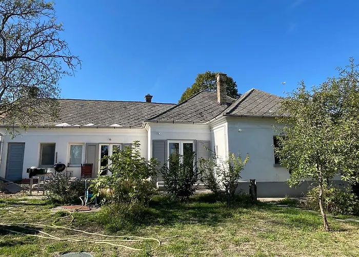 Elso Haz アパート